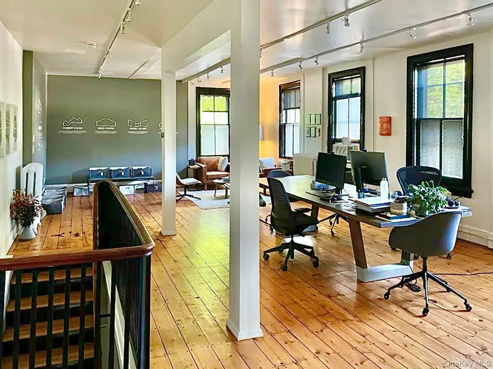 6378 Mill Street #2nd Floor Rhinebeck, NY 12572