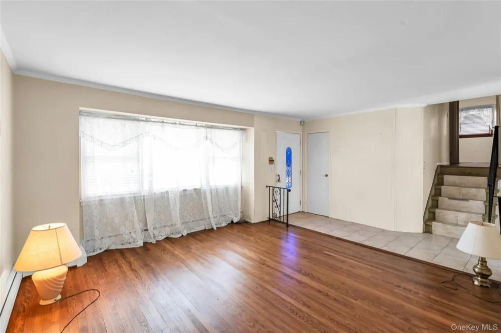 4 Crabapple Lane Commack, NY 11725