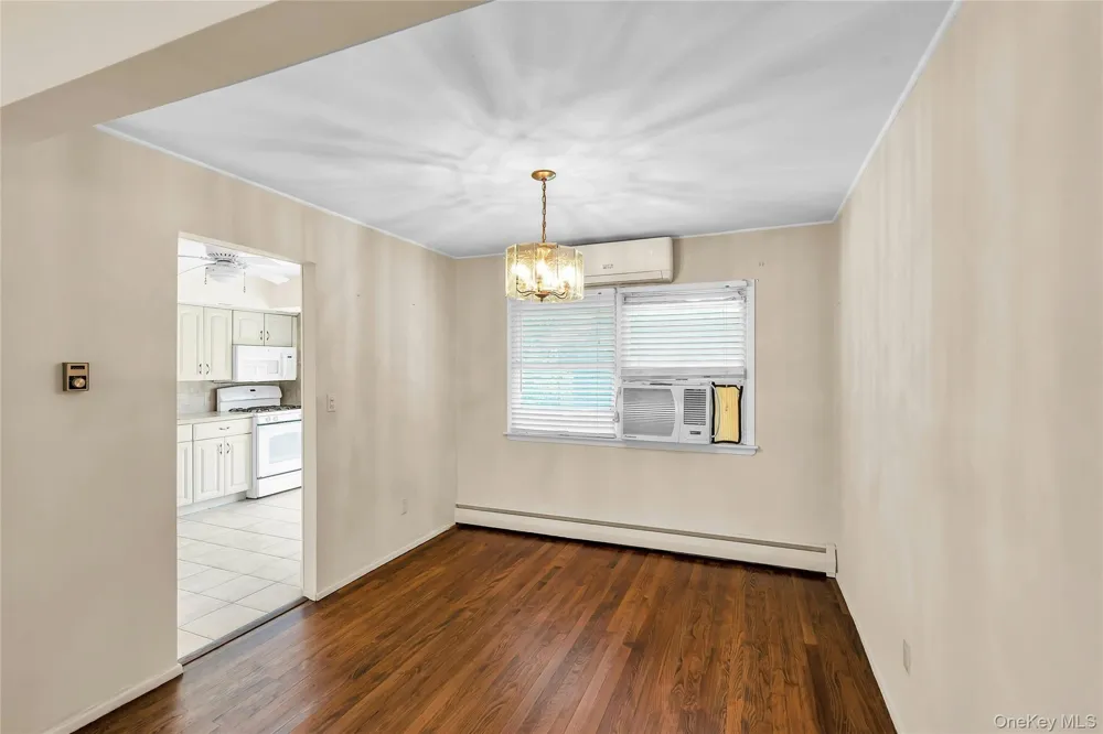 4 Crabapple Lane Commack, NY 11725