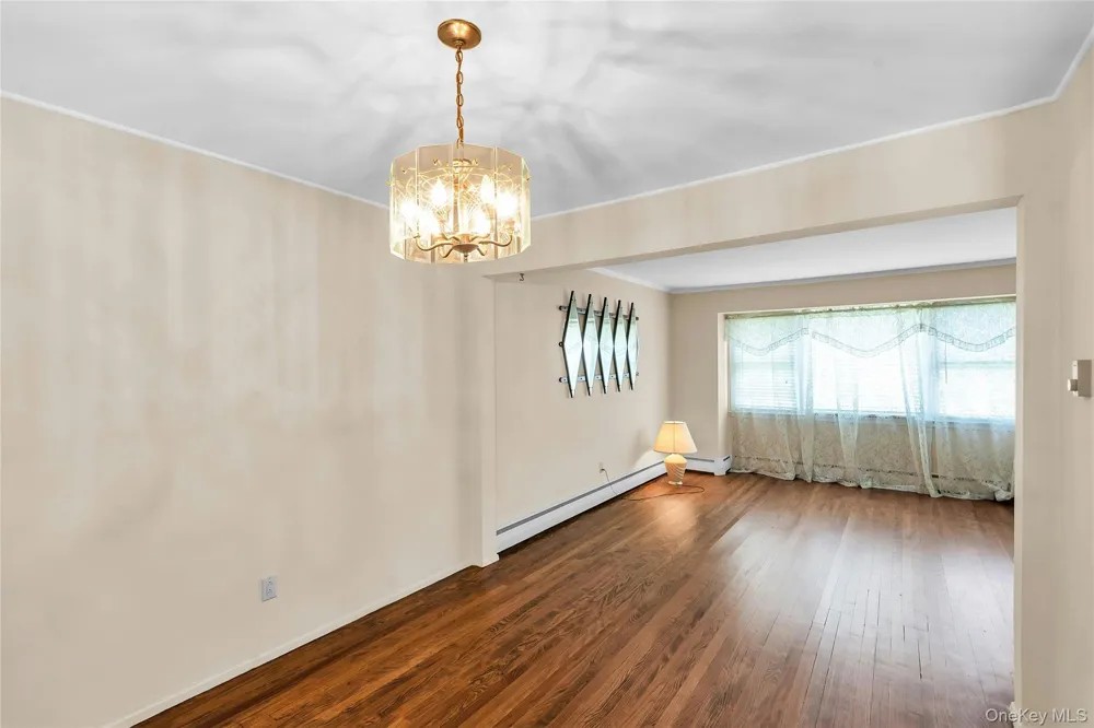 4 Crabapple Lane Commack, NY 11725