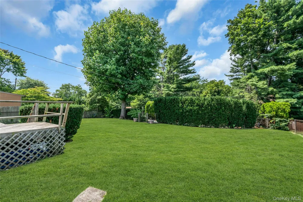 4 Crabapple Lane Commack, NY 11725