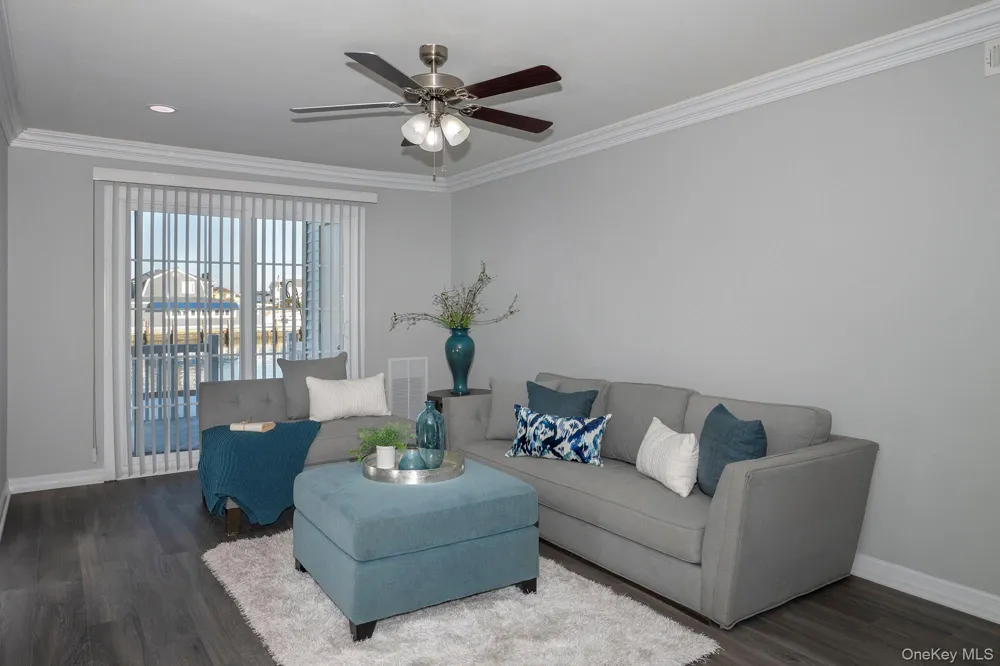 10 Mainsail Drive #1-04 Patchogue, NY 11772
