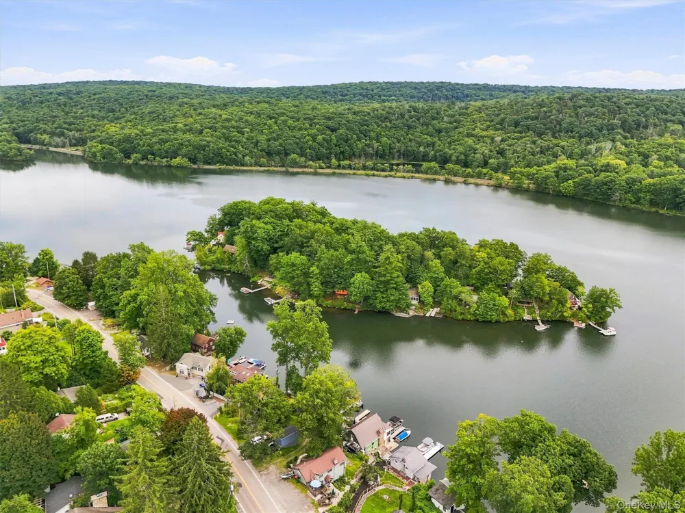 1555 Route 292 Holmes, NY 12531