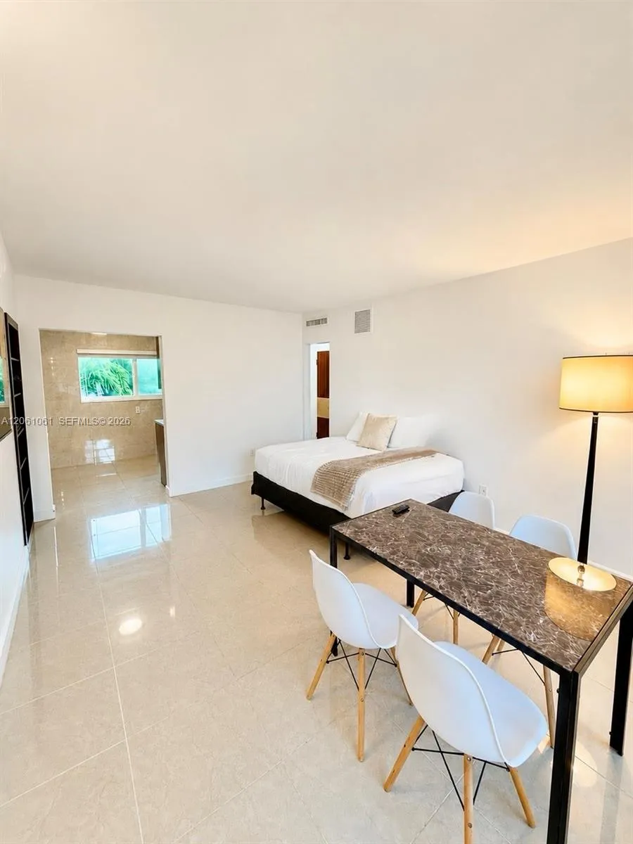 1050 94th St #4 Bay Harbor Islands, FL 33154