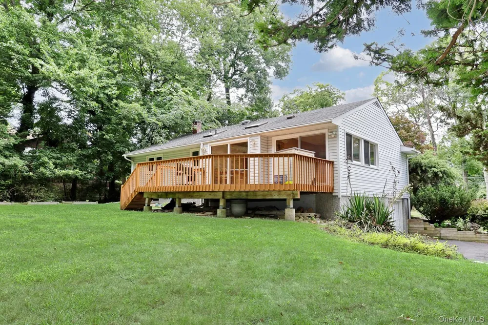 160 Pascack Road Chestnut Ridge, NY 10965