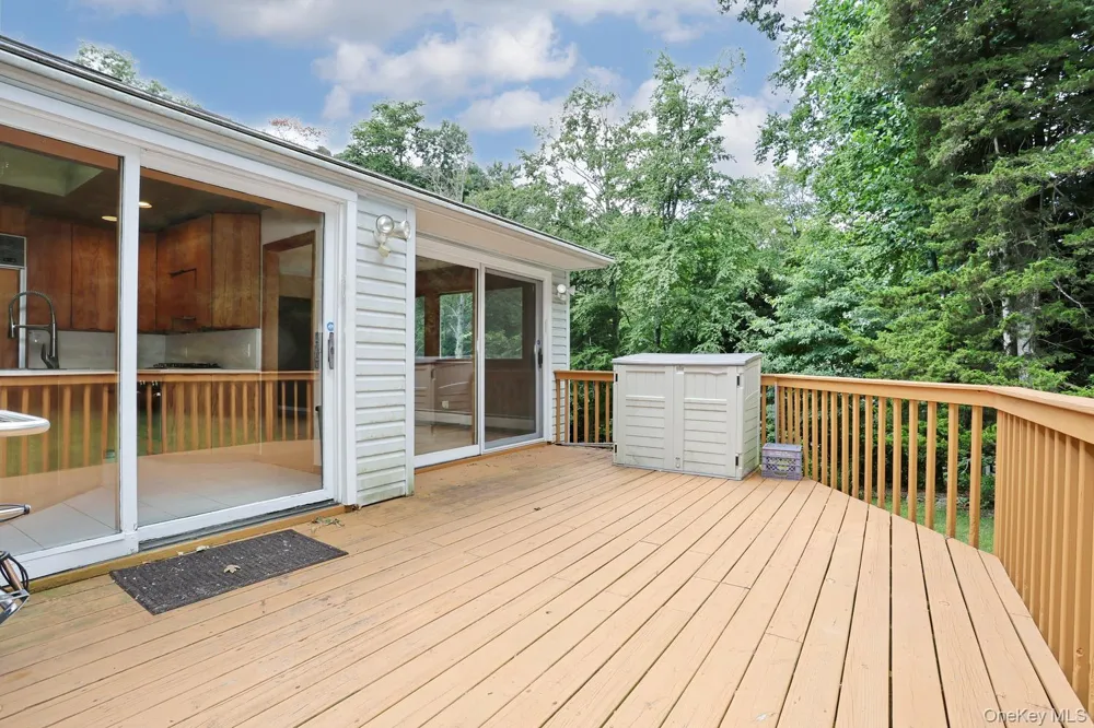160 Pascack Road Chestnut Ridge, NY 10965