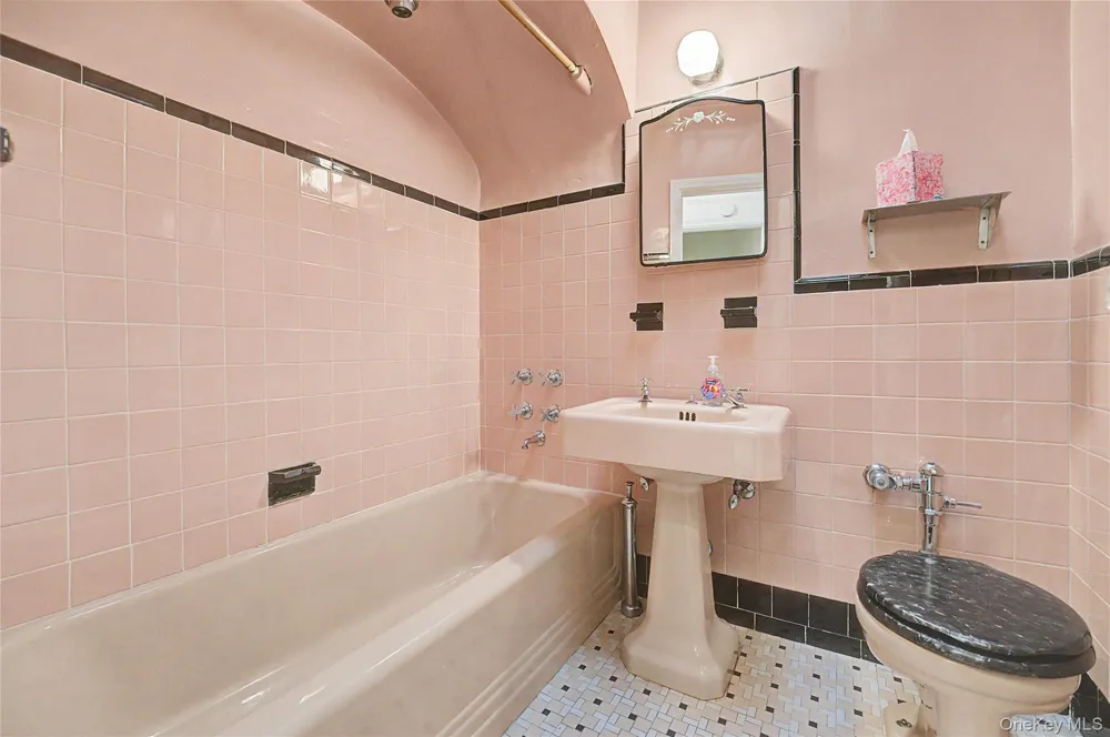5904 146th Street Flushing, NY 11355