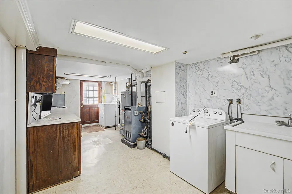 5904 146th Street Flushing, NY 11355