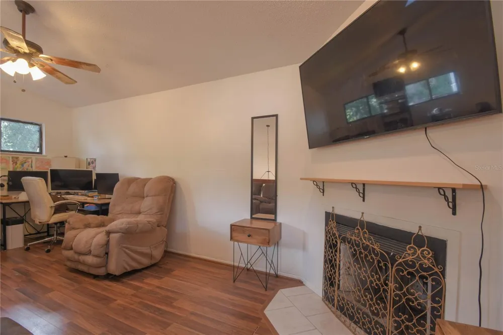 321 KIRKCALDY DRIVE Winter Springs, FL 32708