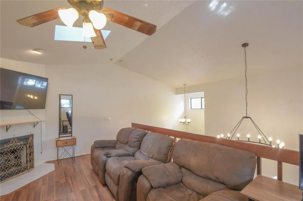 321 KIRKCALDY DRIVE Winter Springs, FL 32708
