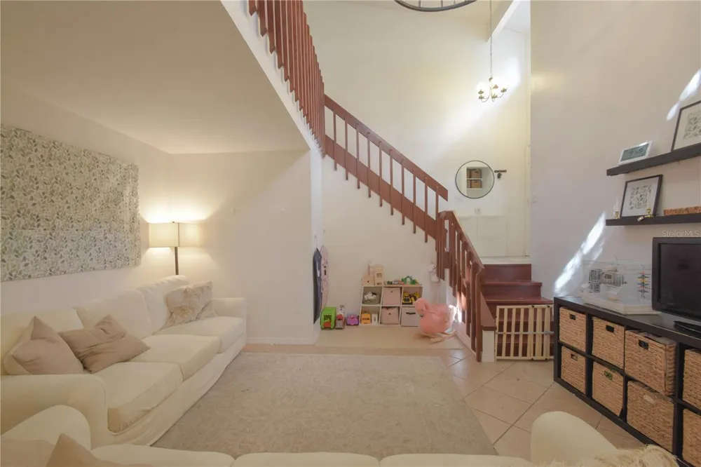 321 KIRKCALDY DRIVE Winter Springs, FL 32708