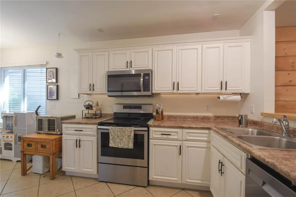 321 KIRKCALDY DRIVE Winter Springs, FL 32708