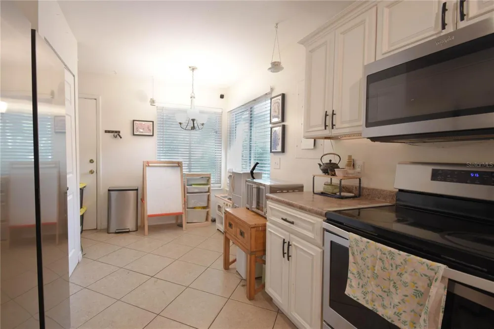 321 KIRKCALDY DRIVE Winter Springs, FL 32708