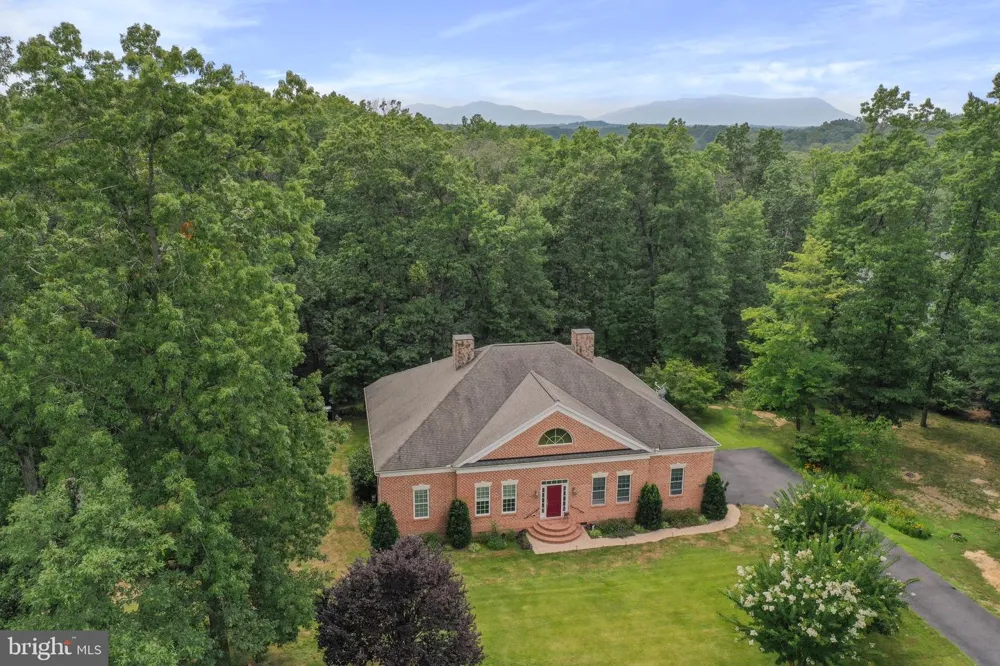 289 RELIANCE WOODS DRIVE Middletown, VA 22645