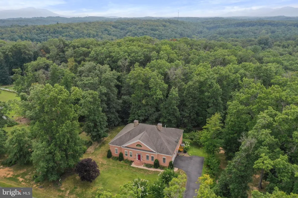 289 RELIANCE WOODS DRIVE Middletown, VA 22645