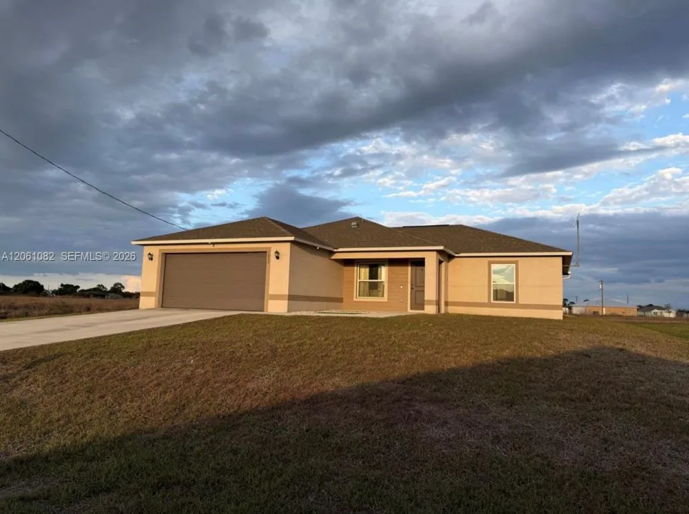 7033 Waldo Cir La Belle, FL 33935