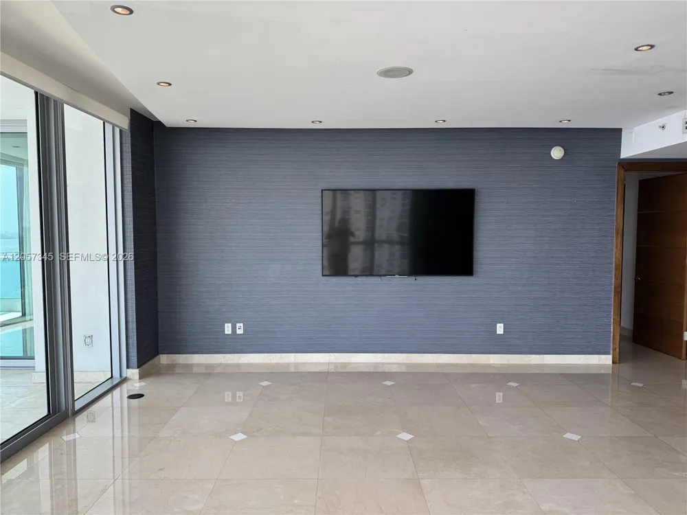 1331 Brickell Bay Dr #2801 Miami, FL 33131