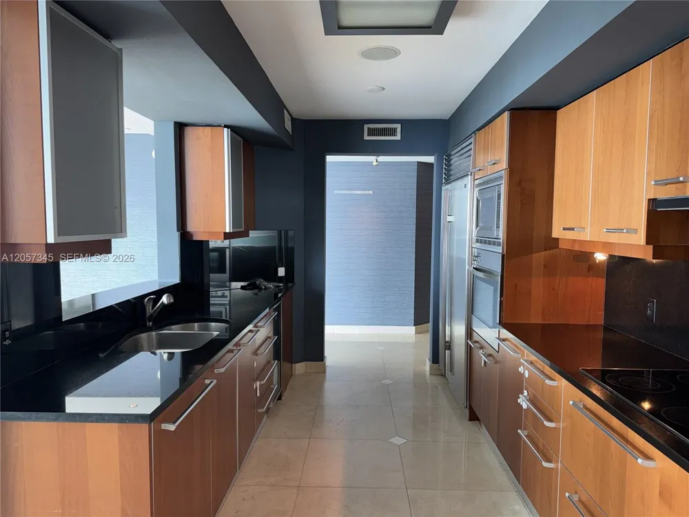 1331 Brickell Bay Dr #2801 Miami, FL 33131