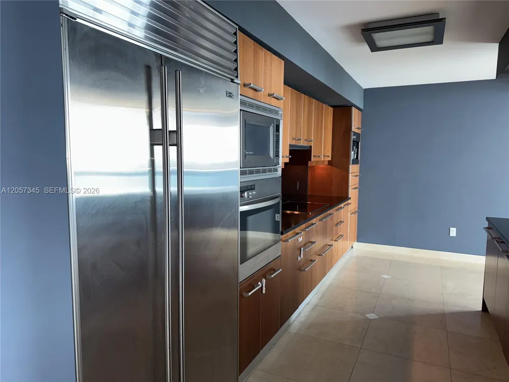 1331 Brickell Bay Dr #2801 Miami, FL 33131