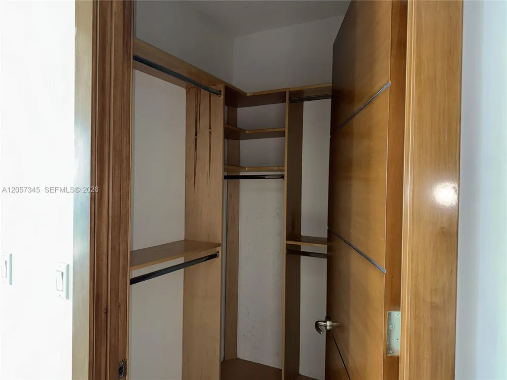 1331 Brickell Bay Dr #2801 Miami, FL 33131