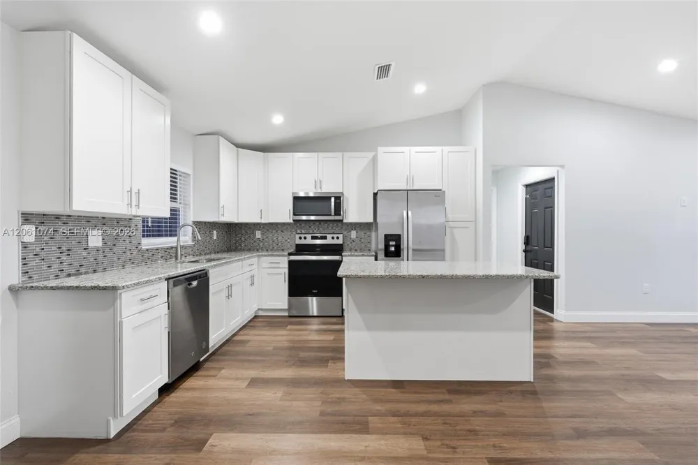 146 Plantation Dr La Belle, FL 33935