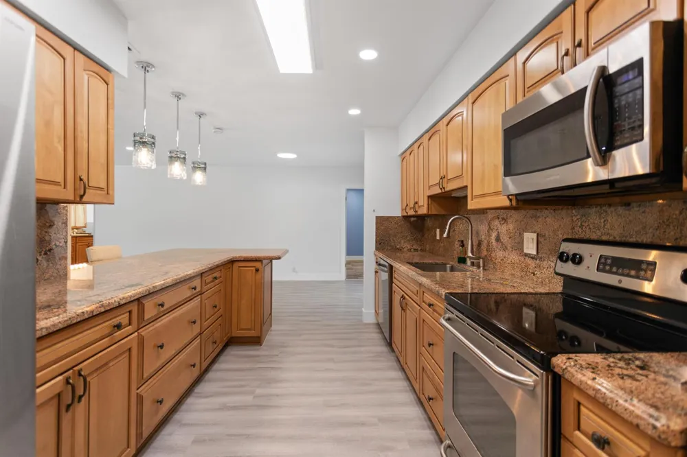 317 NE 3RD AVENUE Dania Beach, FL 33004