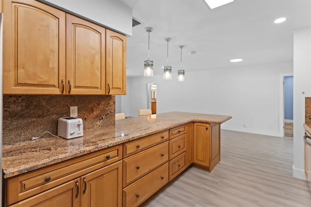 317 NE 3RD AVENUE Dania Beach, FL 33004