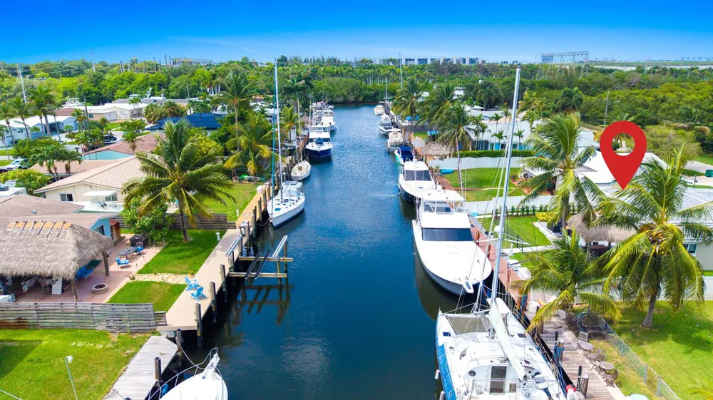 317 NE 3RD AVENUE Dania Beach, FL 33004