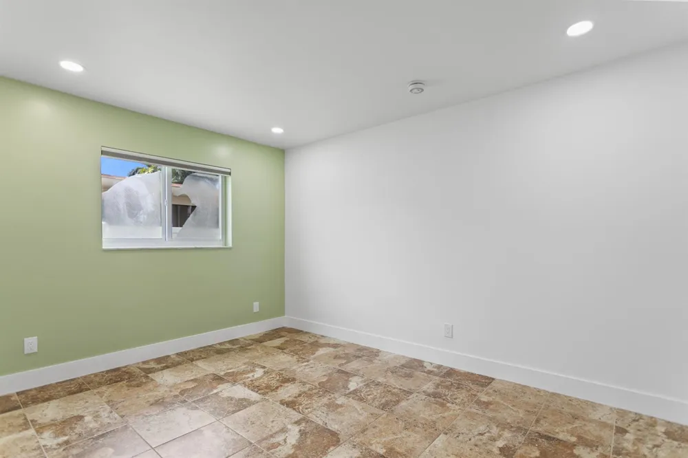 317 NE 3RD AVENUE Dania Beach, FL 33004