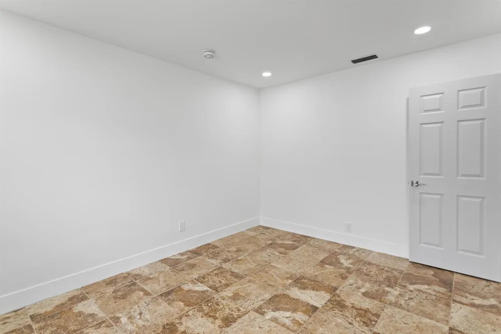 317 NE 3RD AVENUE Dania Beach, FL 33004