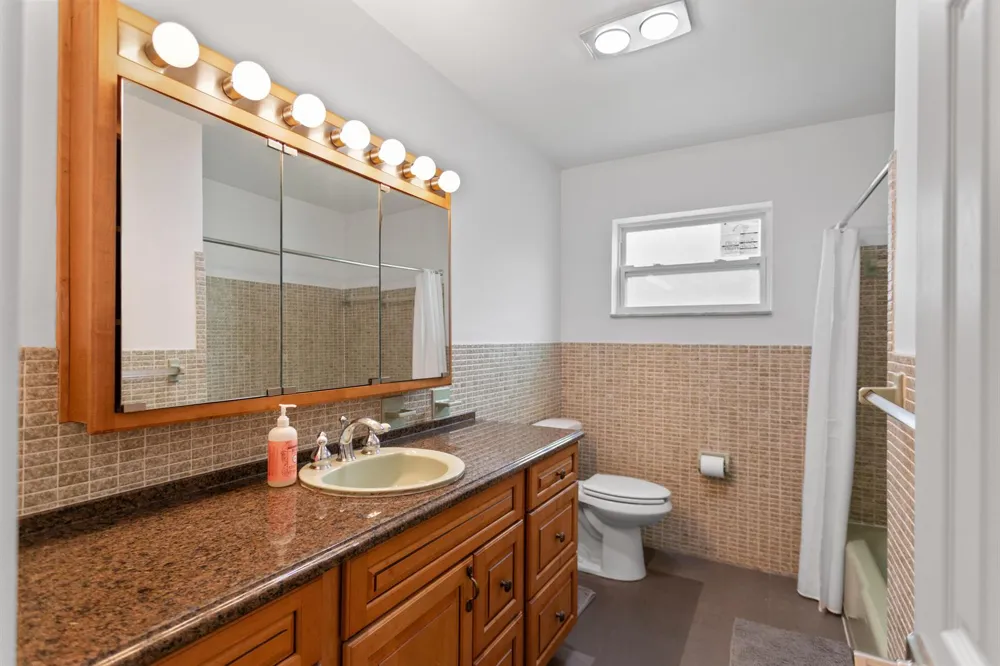 317 NE 3RD AVENUE Dania Beach, FL 33004