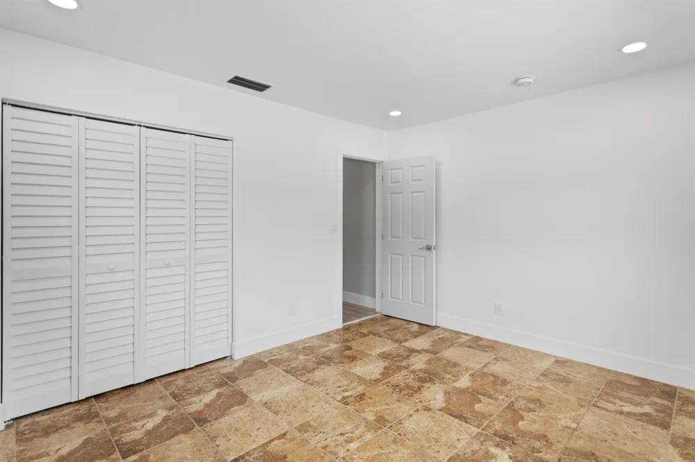 317 NE 3RD AVENUE Dania Beach, FL 33004