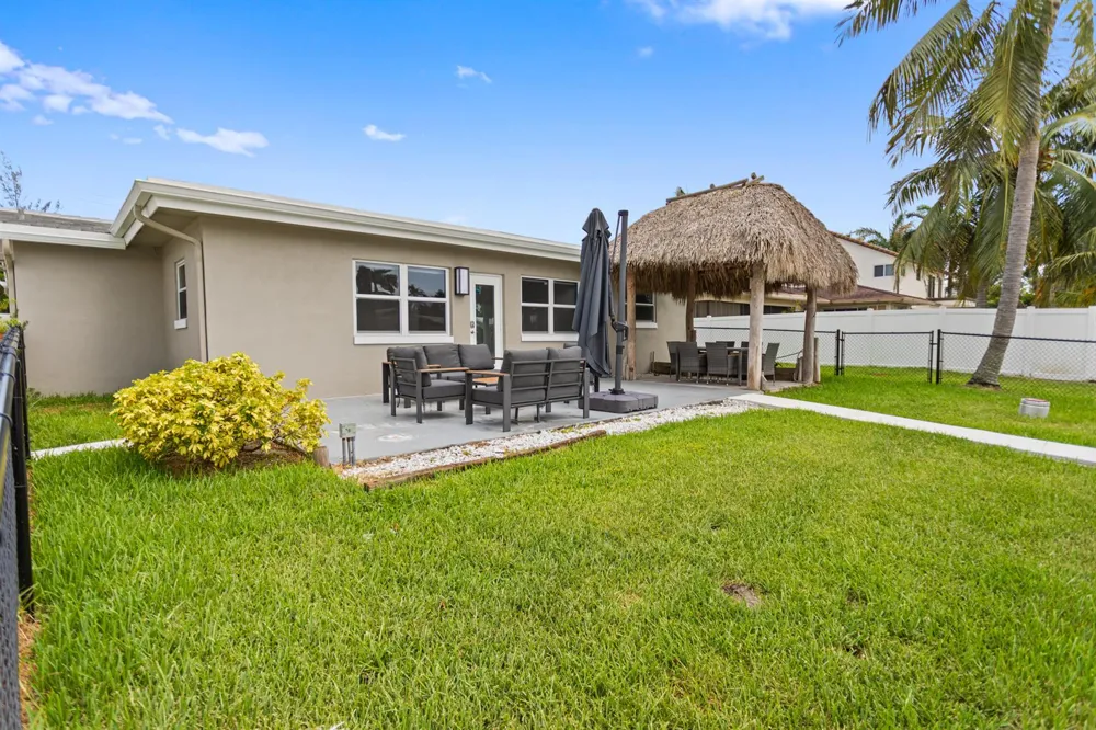 317 NE 3RD AVENUE Dania Beach, FL 33004