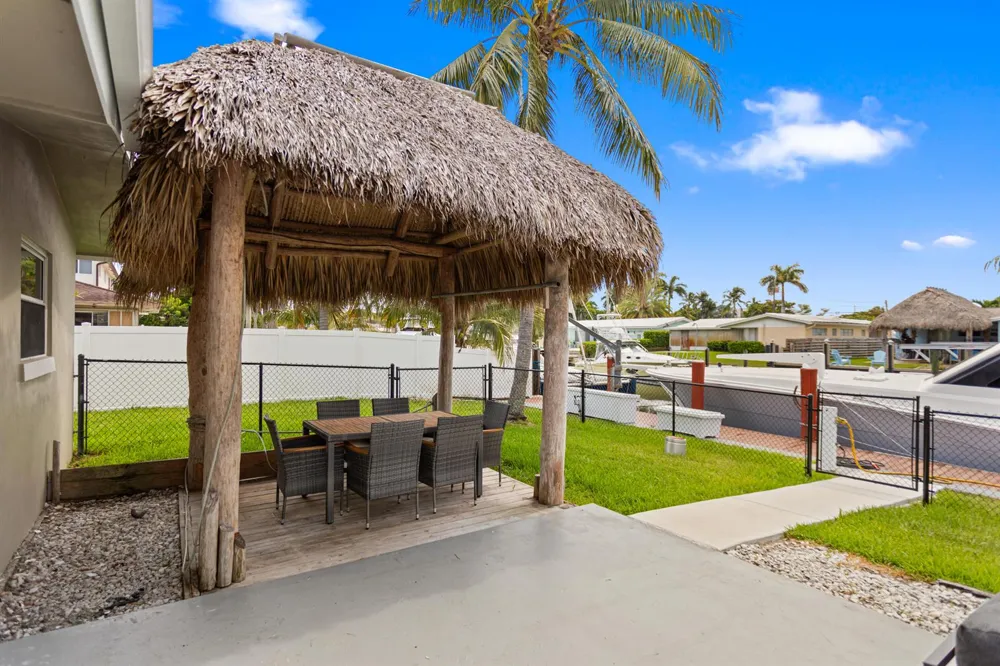 317 NE 3RD AVENUE Dania Beach, FL 33004