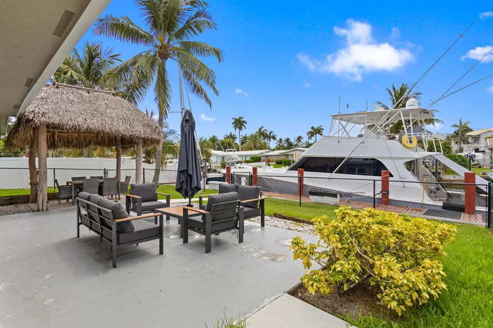 317 NE 3RD AVENUE Dania Beach, FL 33004