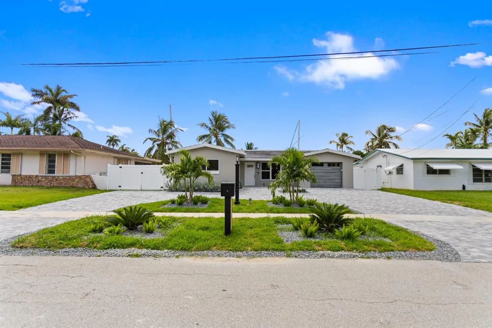 317 NE 3RD AVENUE Dania Beach, FL 33004