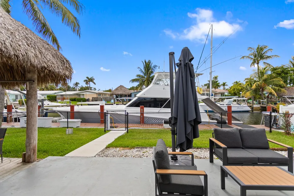 317 NE 3RD AVENUE Dania Beach, FL 33004