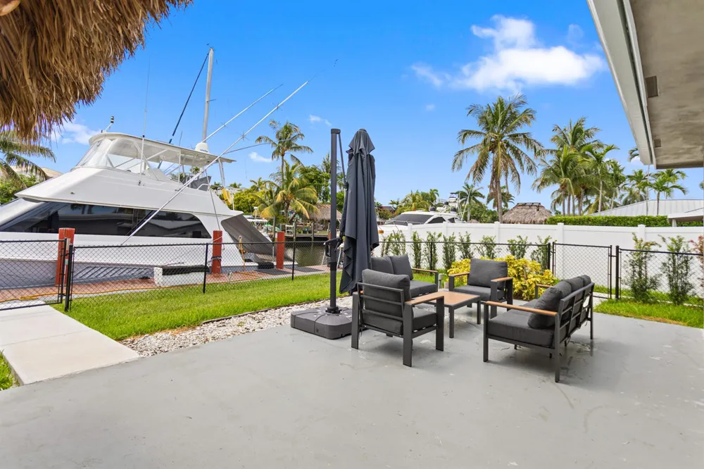 317 NE 3RD AVENUE Dania Beach, FL 33004