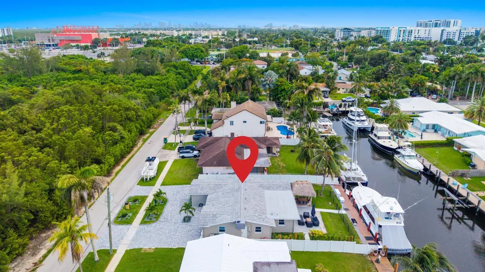 317 NE 3RD AVENUE Dania Beach, FL 33004