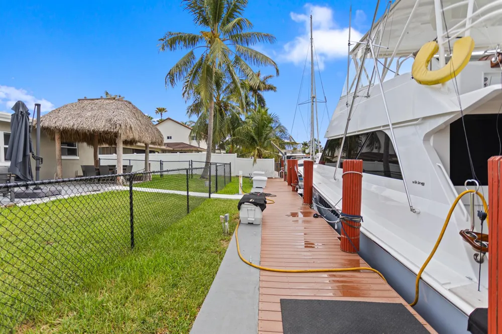 317 NE 3RD AVENUE Dania Beach, FL 33004