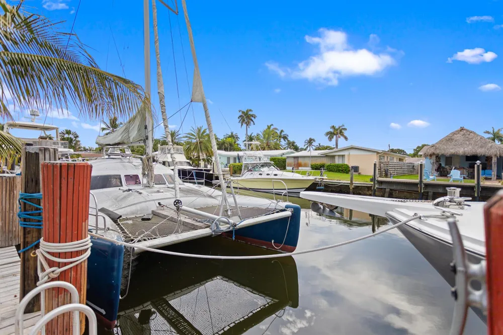 317 NE 3RD AVENUE Dania Beach, FL 33004
