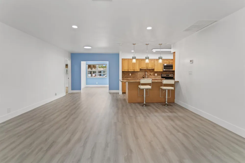 317 NE 3RD AVENUE Dania Beach, FL 33004