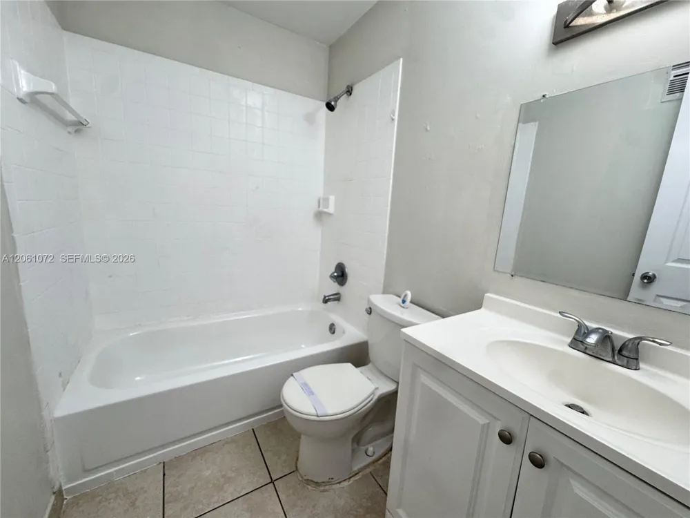 95 NE 41st St #J153 Oakland Park, FL 33334