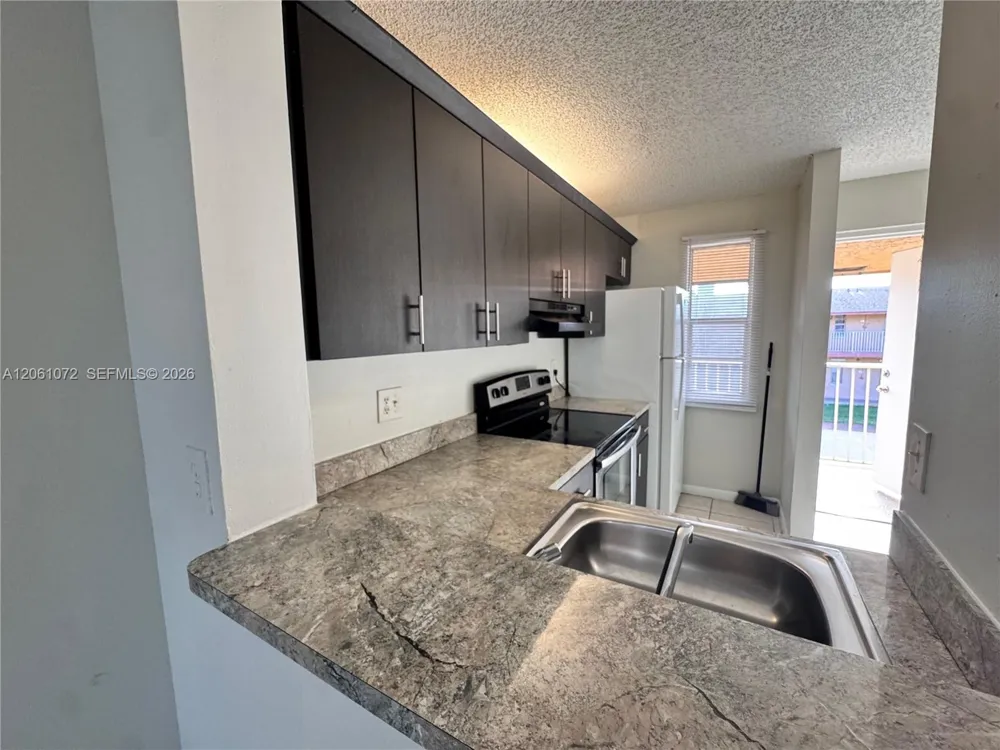 95 NE 41st St #J153 Oakland Park, FL 33334