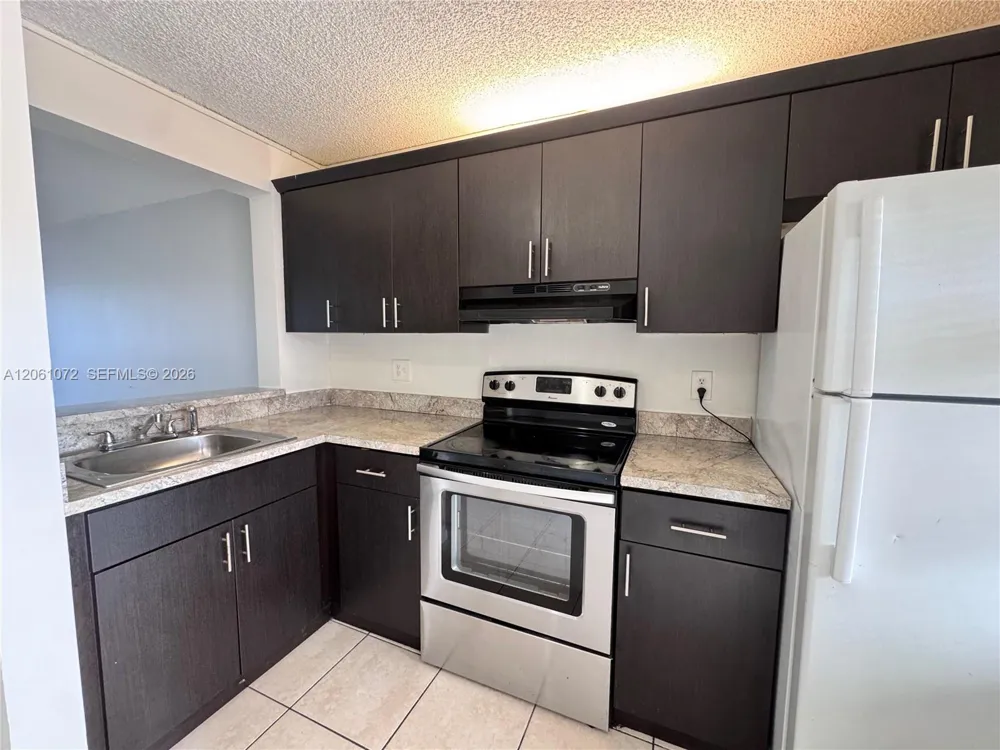 95 NE 41st St #J153 Oakland Park, FL 33334