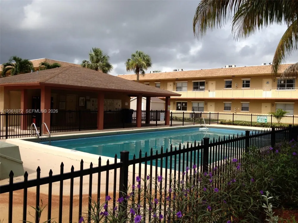 95 NE 41st St #J153 Oakland Park, FL 33334