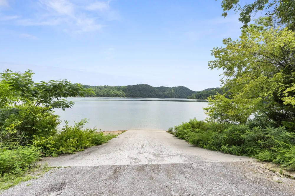 250 Owl Trce Smithville, TN 37166