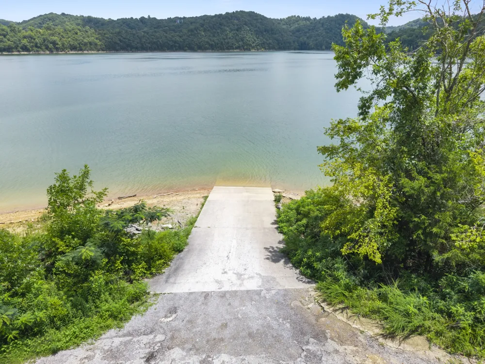 250 Owl Trce Smithville, TN 37166