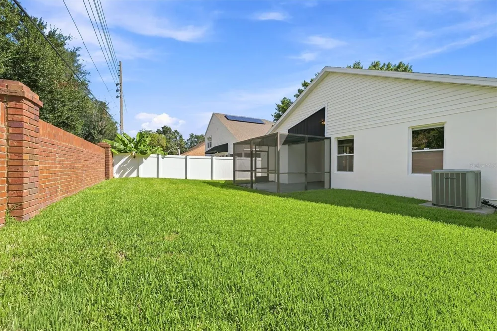 1820 BURCHSTONE DRIVE Orlando, FL 32806
