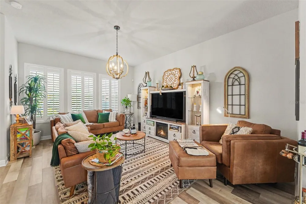 9567 CAVENDISH DRIVE Tampa, FL 33626